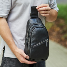 Чоловіча нагрудна сумка рюкзак 31х17х9, бананка зі шкіри на плечі Tiding Bag 79906 чорна
